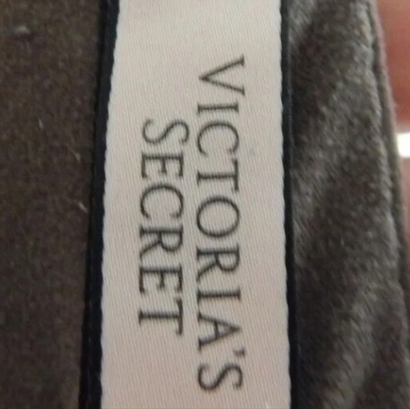 Victoria's Secret Lined Demi Bra - Picture 3 of 5